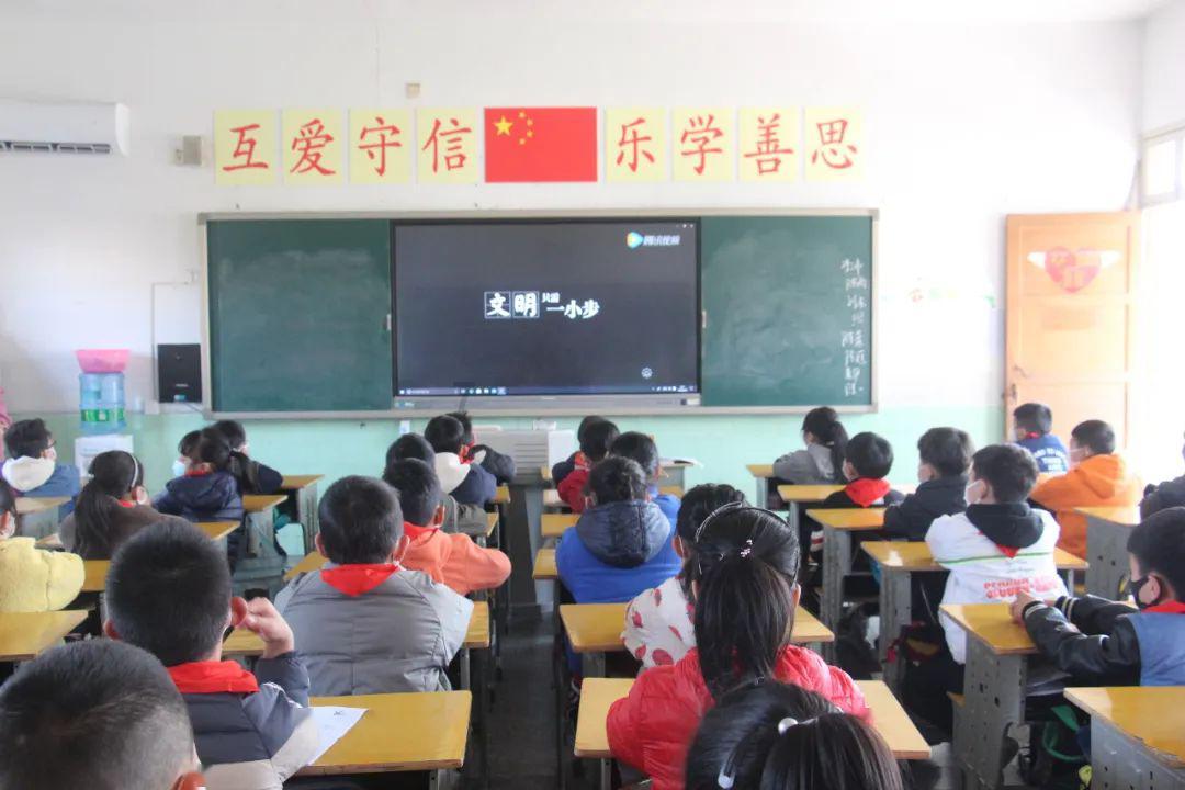 疏堵保畅、严查违法!重庆交巡警全面启动春运交通安保模式